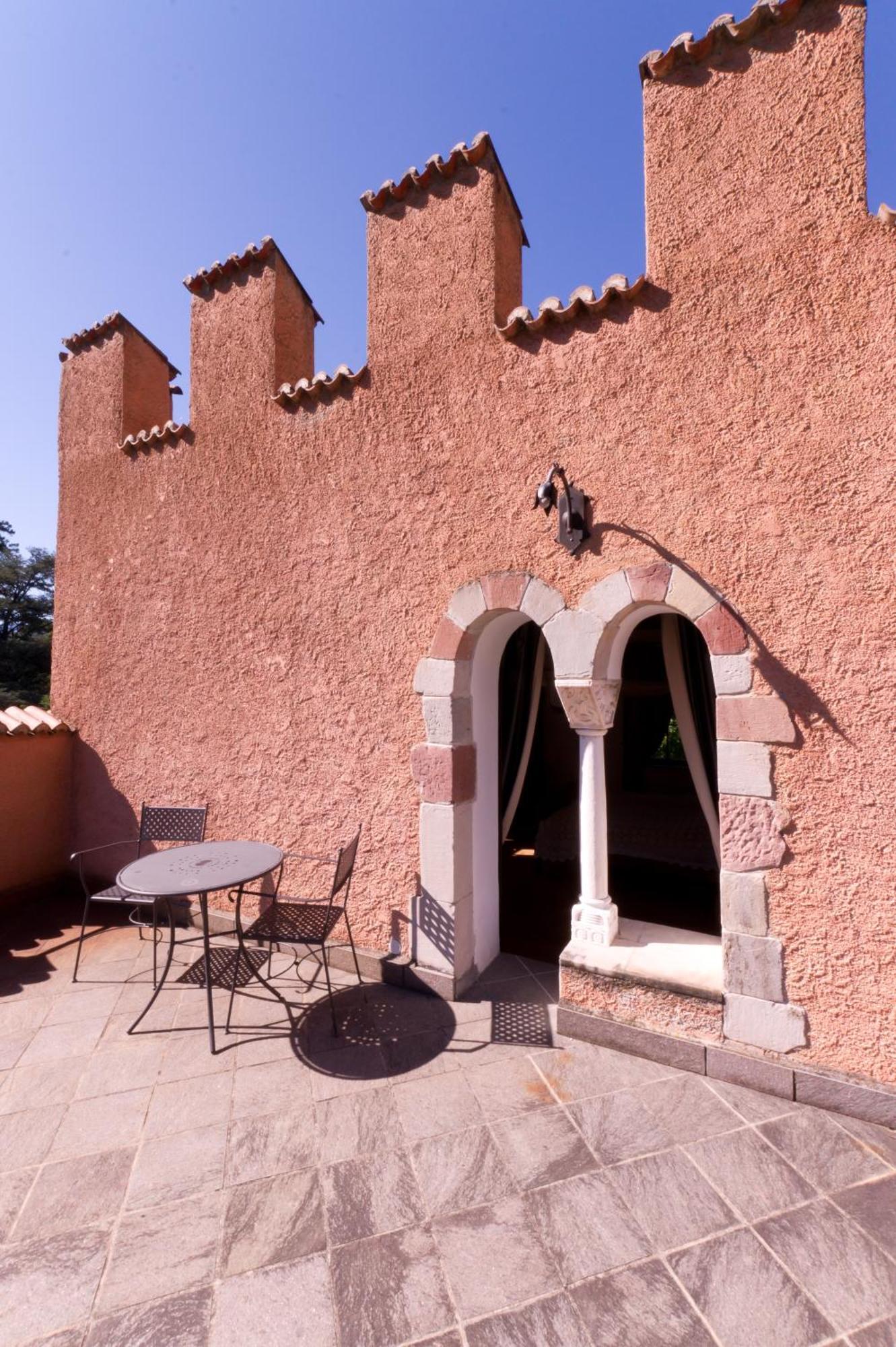 Schloss-Castel Pienzenau - Guestrooms & Apartments - B&B-Hotel & Restaurant Мерано Екстер'єр фото